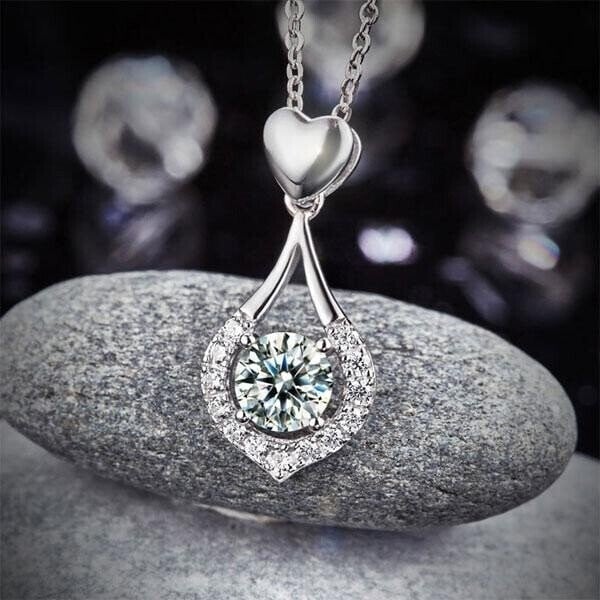 Regalo perfecto: collar de piedra de gota de agua con corazón centelleante delgadant